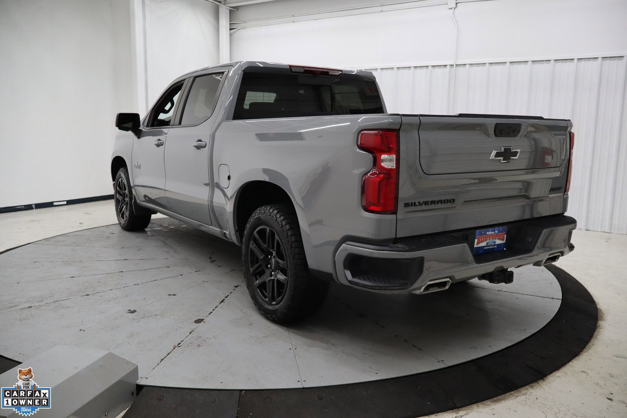 Used 2024 Chevrolet Silverado 1500 RST image 2