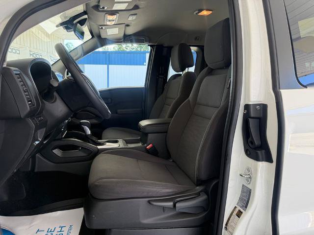 Used 2024 Nissan Frontier S RWD image 6