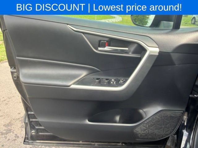 Used 2019 Toyota RAV4 XLE w/ Carpet Mat Package AWD/4WD image 22