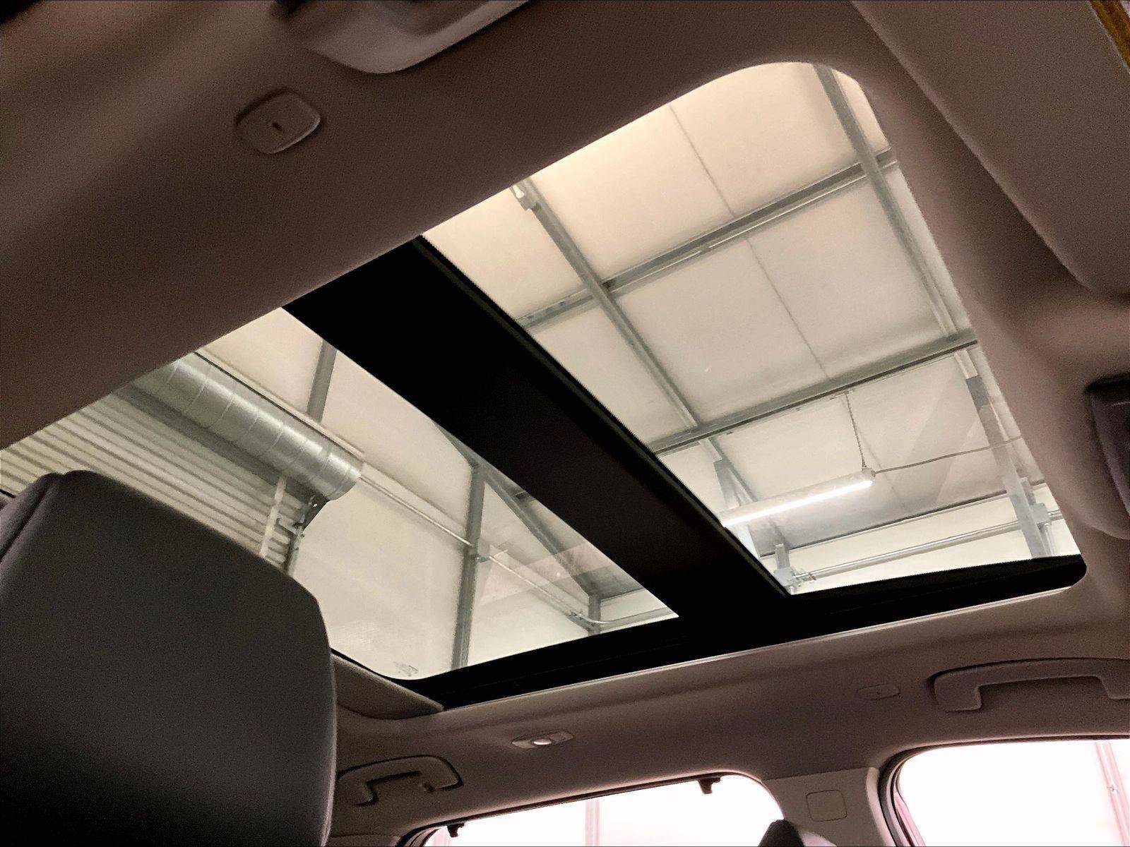 Used 2023 Nissan Rogue SV w/ SV Premium B Package image 21