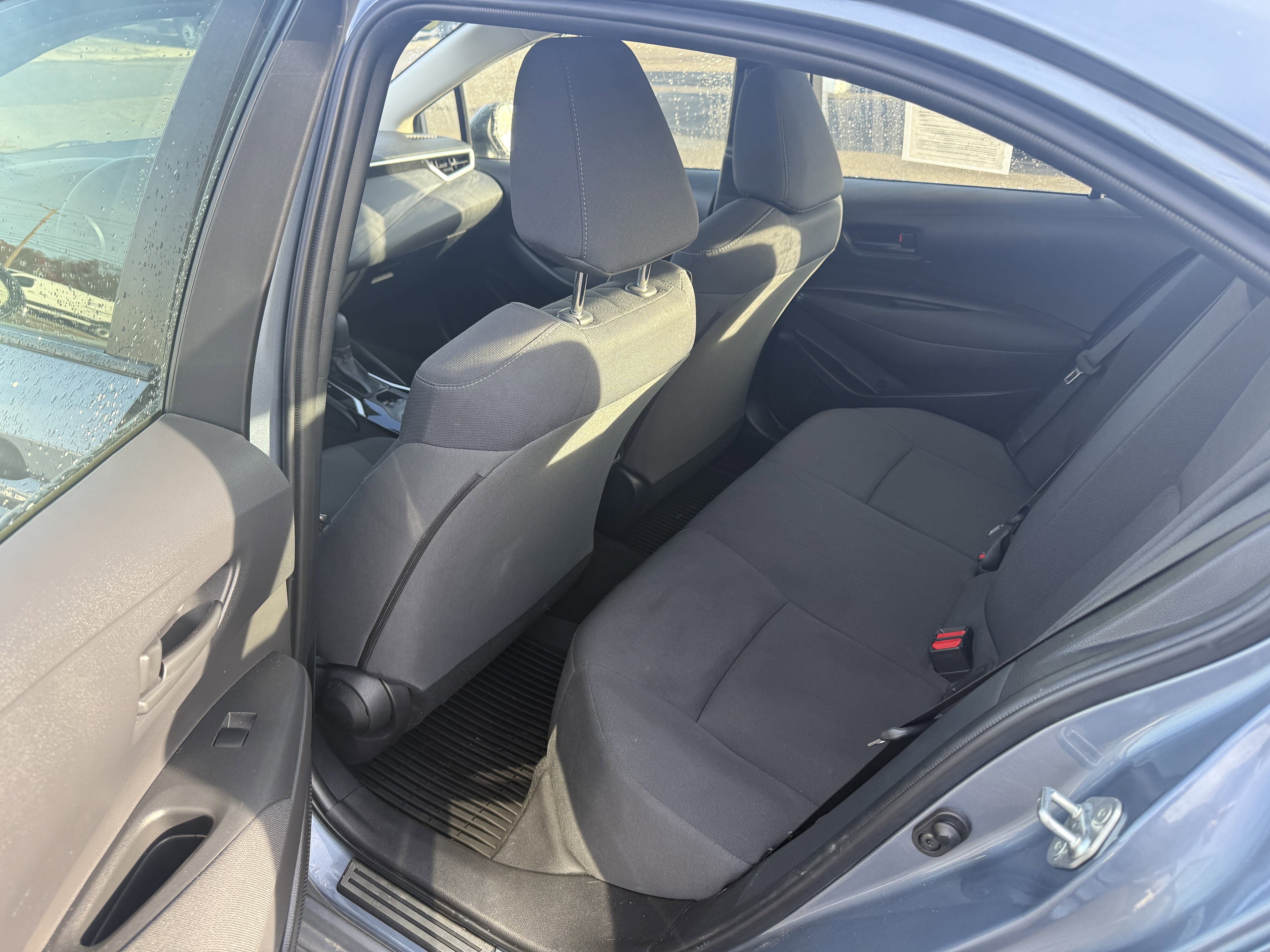 Used 2022 Toyota Corolla LE image 8