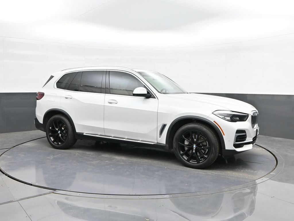 Used 2022 BMW X5 xDrive40i w/ Premium Package AWD/4WD image 17