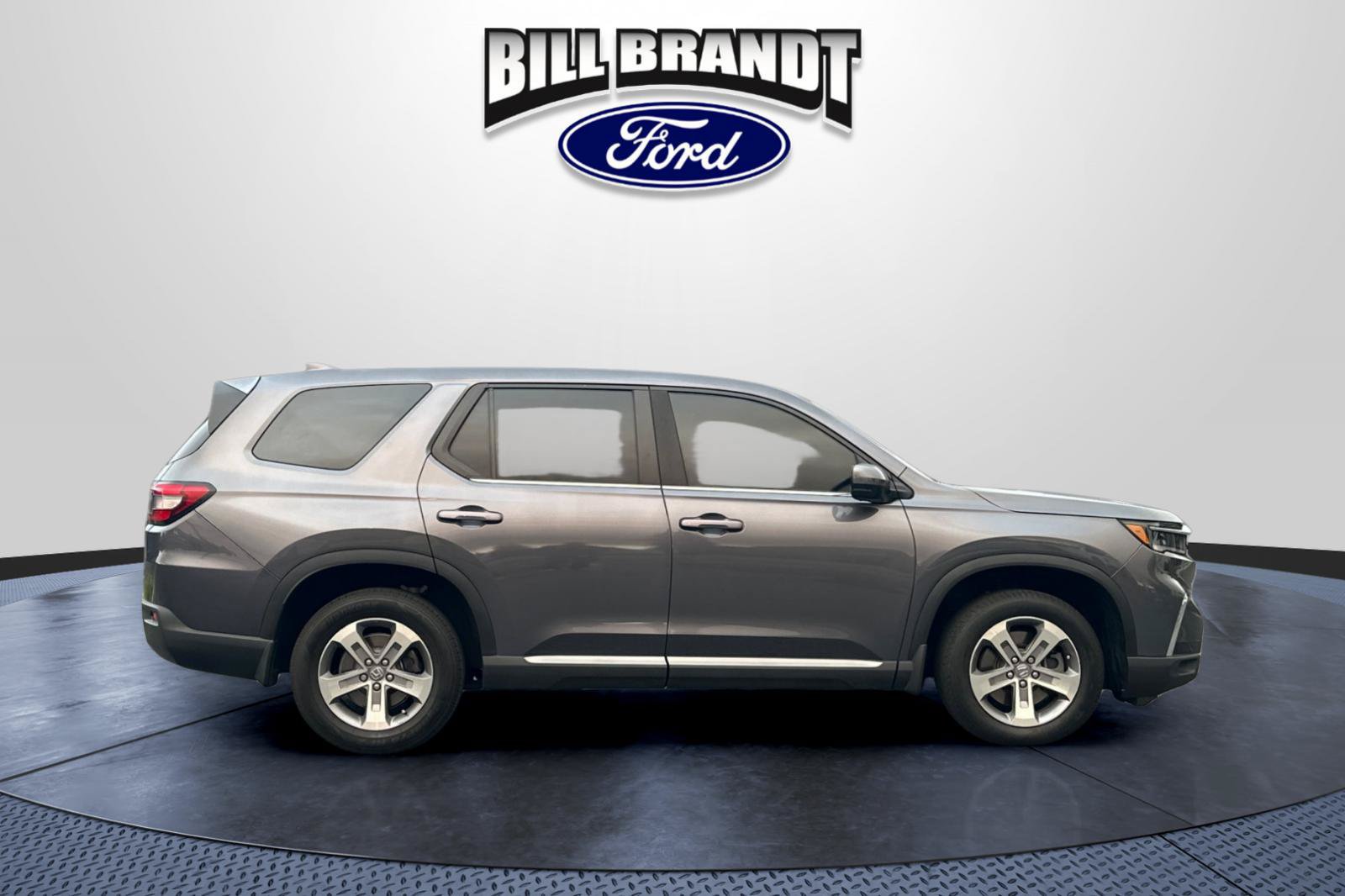 Used 2025 Honda Pilot EX-L image 2