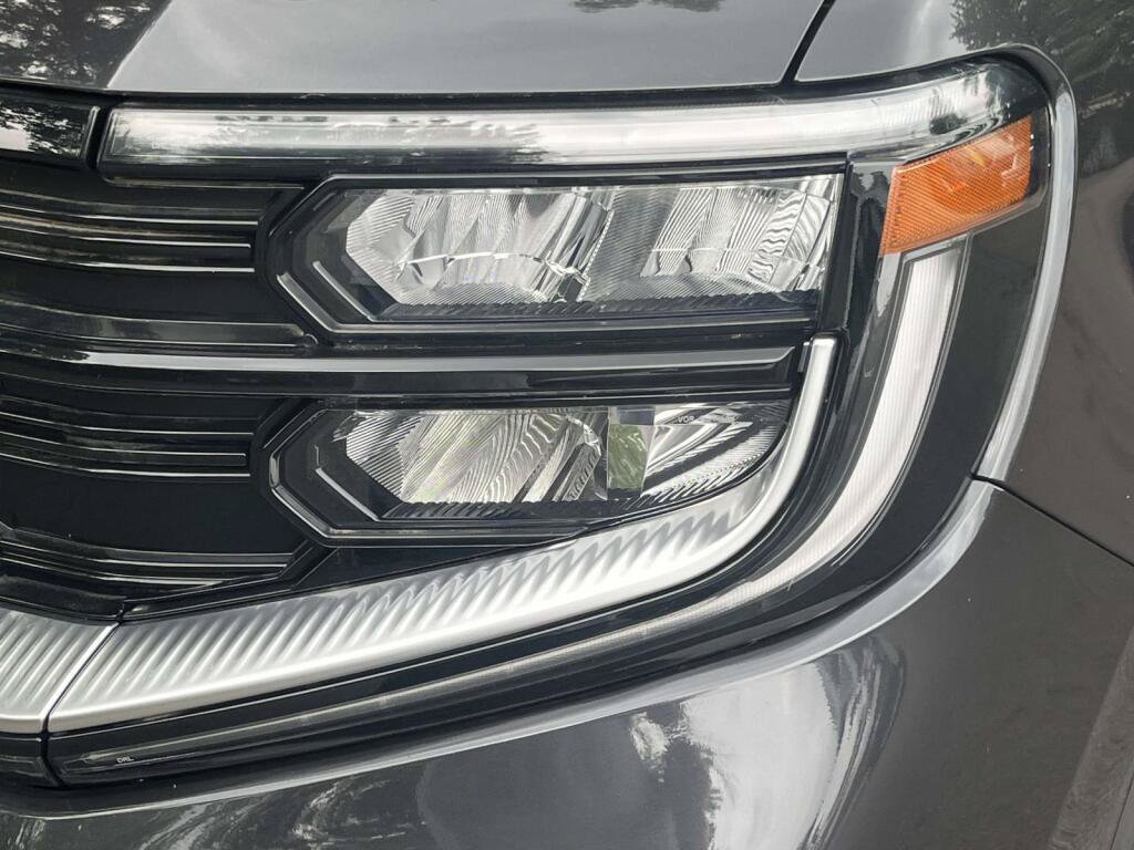 Certified 2025 Ford Expedition Platinum AWD/4WD image 13
