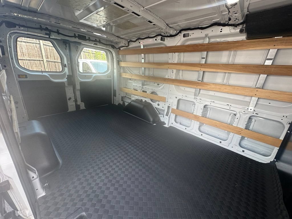 Certified 2025 Ford Transit 250 Low Roof w/ Exterior Upgrade Package RWD image 9