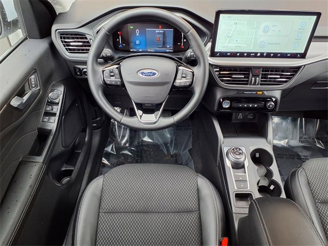 Certified 2025 Ford Escape SE w/ Class II Trailer Tow Package image 11