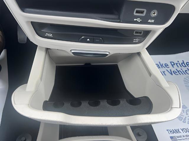 Used 2017 Chrysler Pacifica Touring-L Plus w/ Advanced Safetytec Group FWD image 25