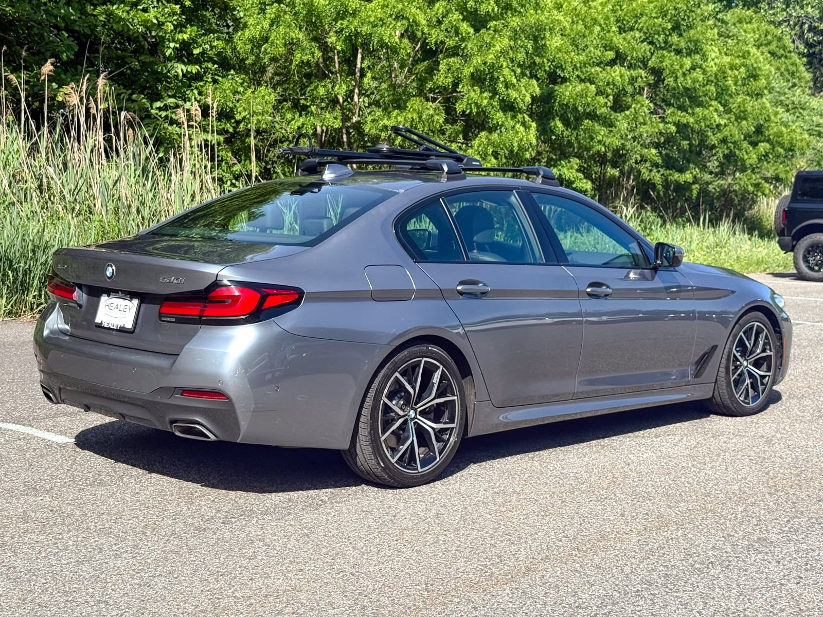 Used 2021 BMW 530i xDrive w/ M Sport Package AWD/4WD image 6