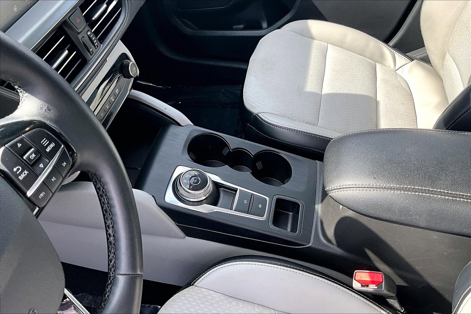 Certified 2025 Ford Escape SE FWD image 15