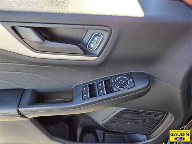 Certified 2022 Ford Escape SE w/ SE Sport Appearance Package image 18