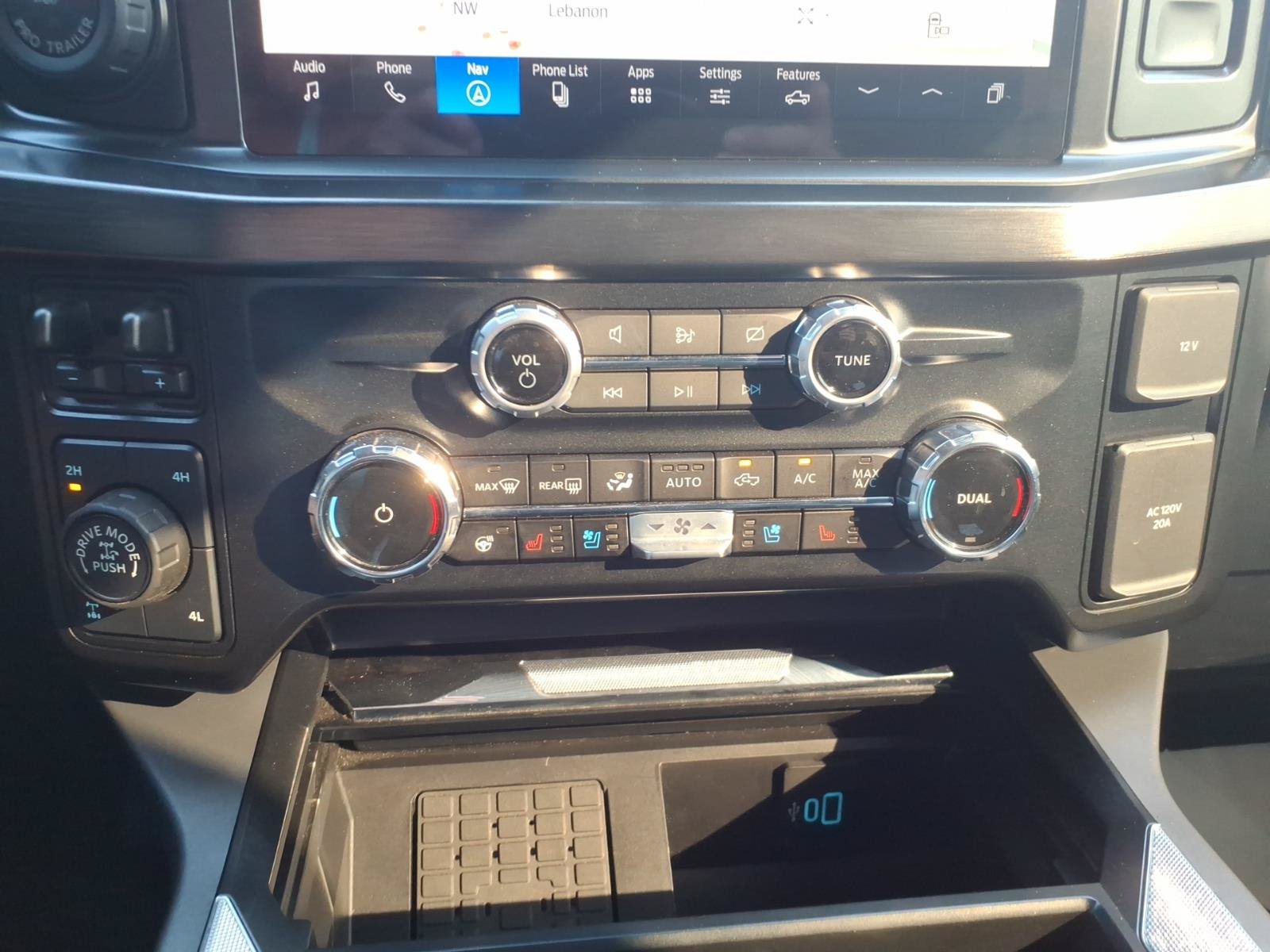 Certified 2024 Ford F250 Lariat w/ Lariat Ultimate Package AWD/4WD image 22