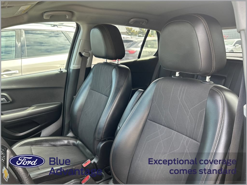 Used 2019 Chevrolet Trax LT w/ LT Convenience Package FWD image 11