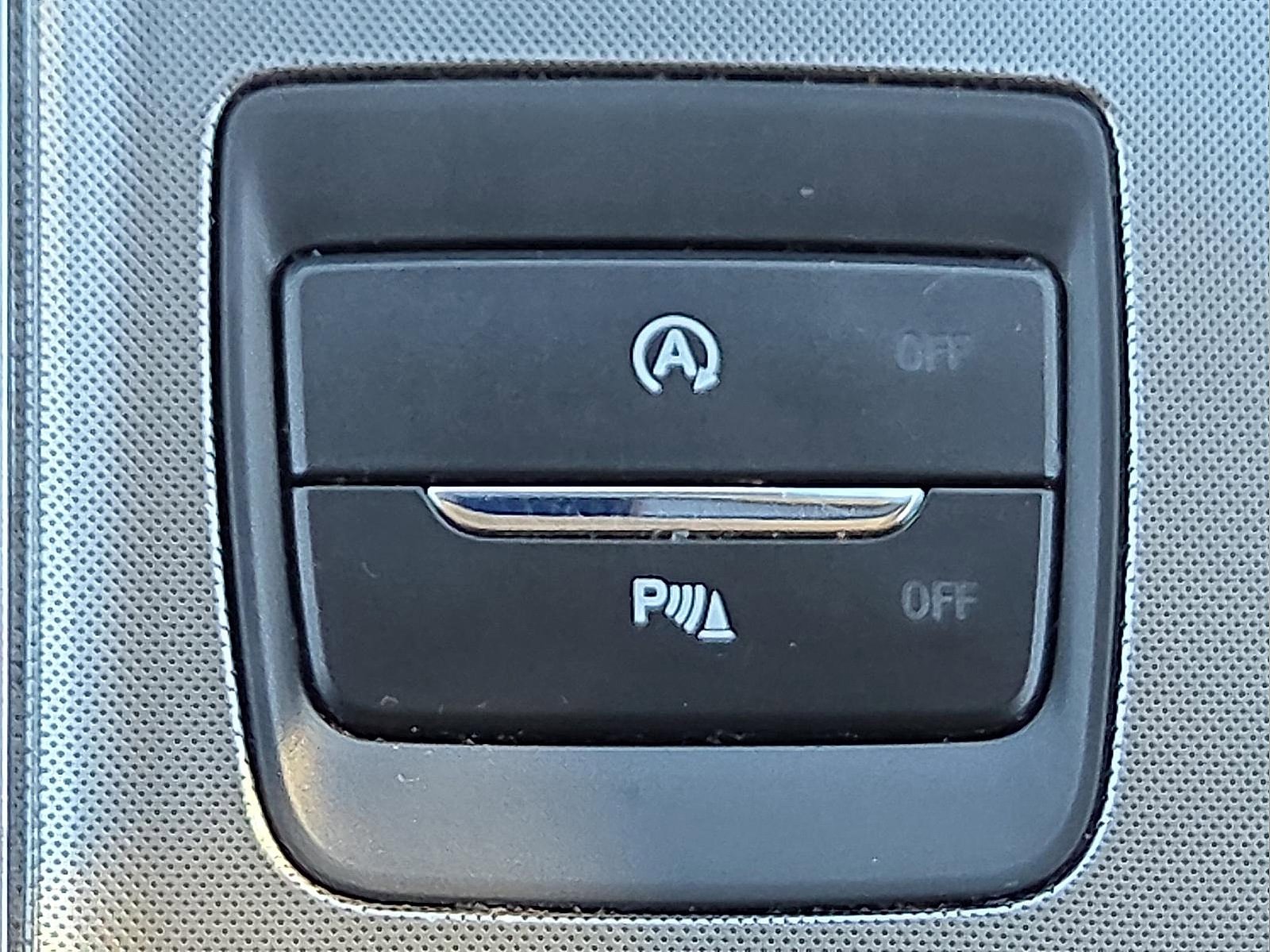 Certified 2023 Ford Edge Titanium image 18