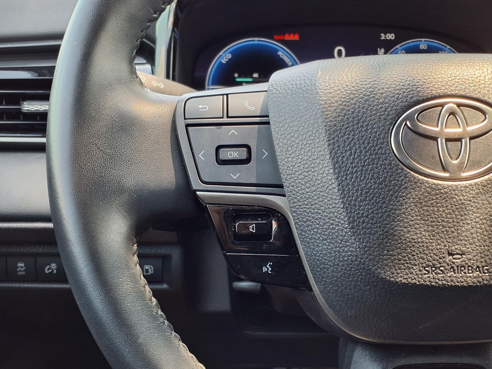 Used 2025 Toyota Camry XSE w/ Premium Package FWD image 25