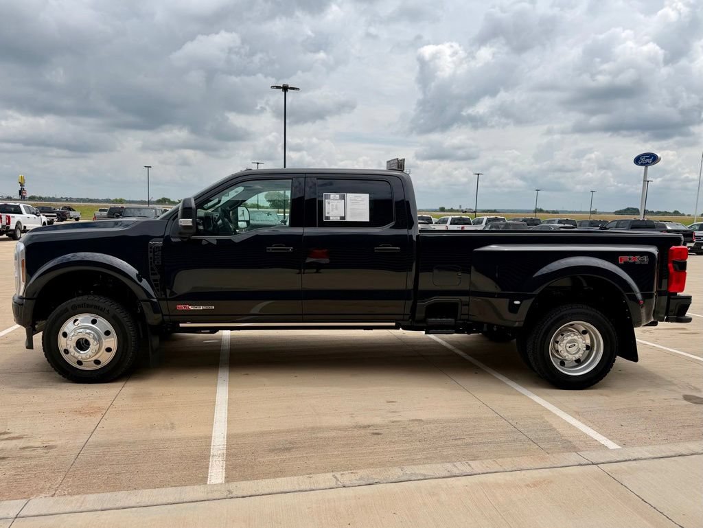 Certified 2026 Ford F450 Platinum w/ FX4 Off-Road Package AWD/4WD image 3