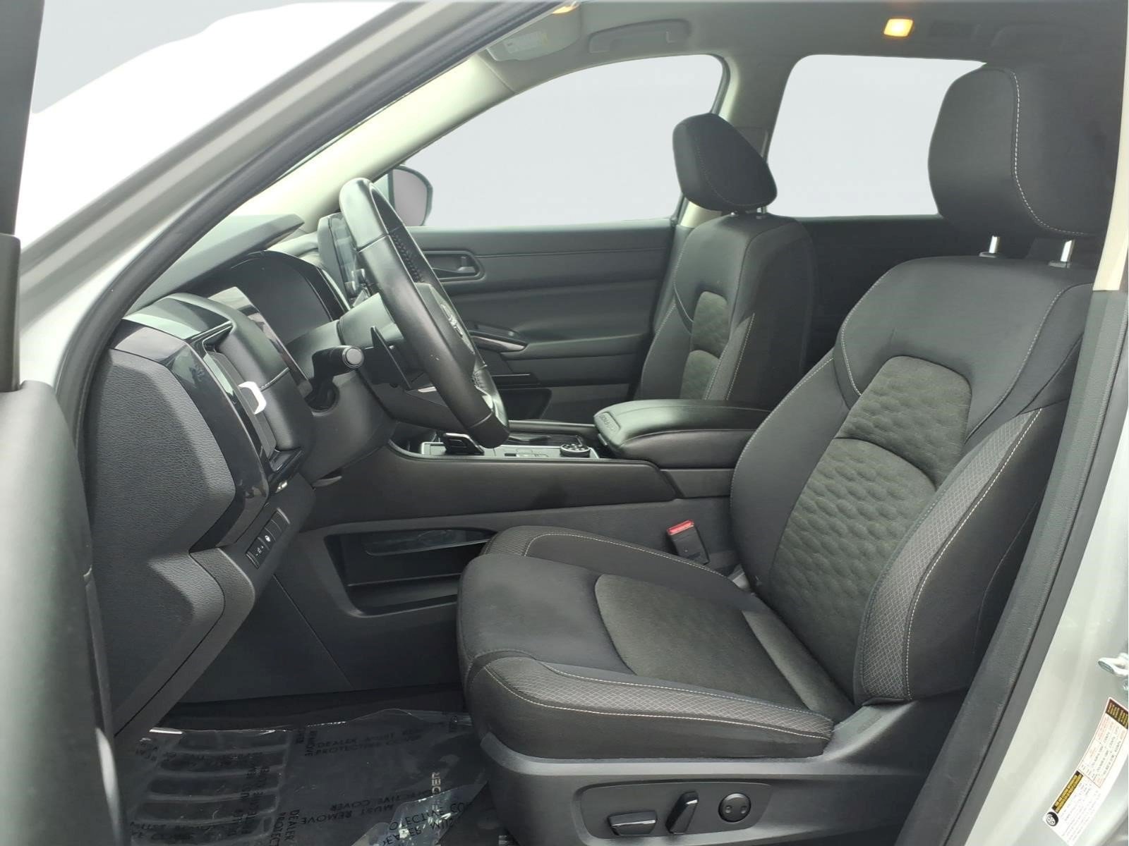 Used 2024 Nissan Pathfinder SV AWD/4WD image 22