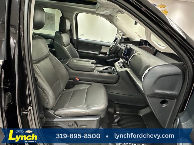 Certified 2025 Ford Expedition Max Active AWD/4WD image 8