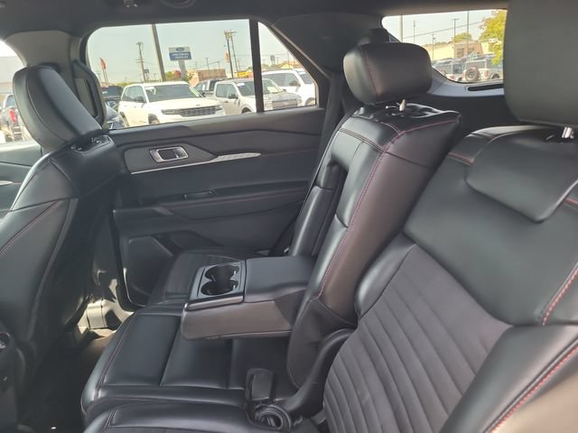 Certified 2025 Ford Explorer ST-Line w/ ST-Line Street Pack AWD/4WD image 24