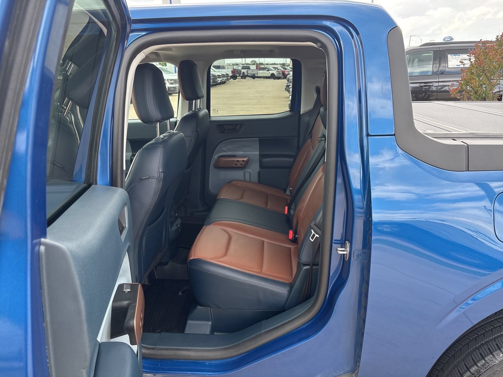 Certified 2024 Ford Maverick Lariat FWD image 13