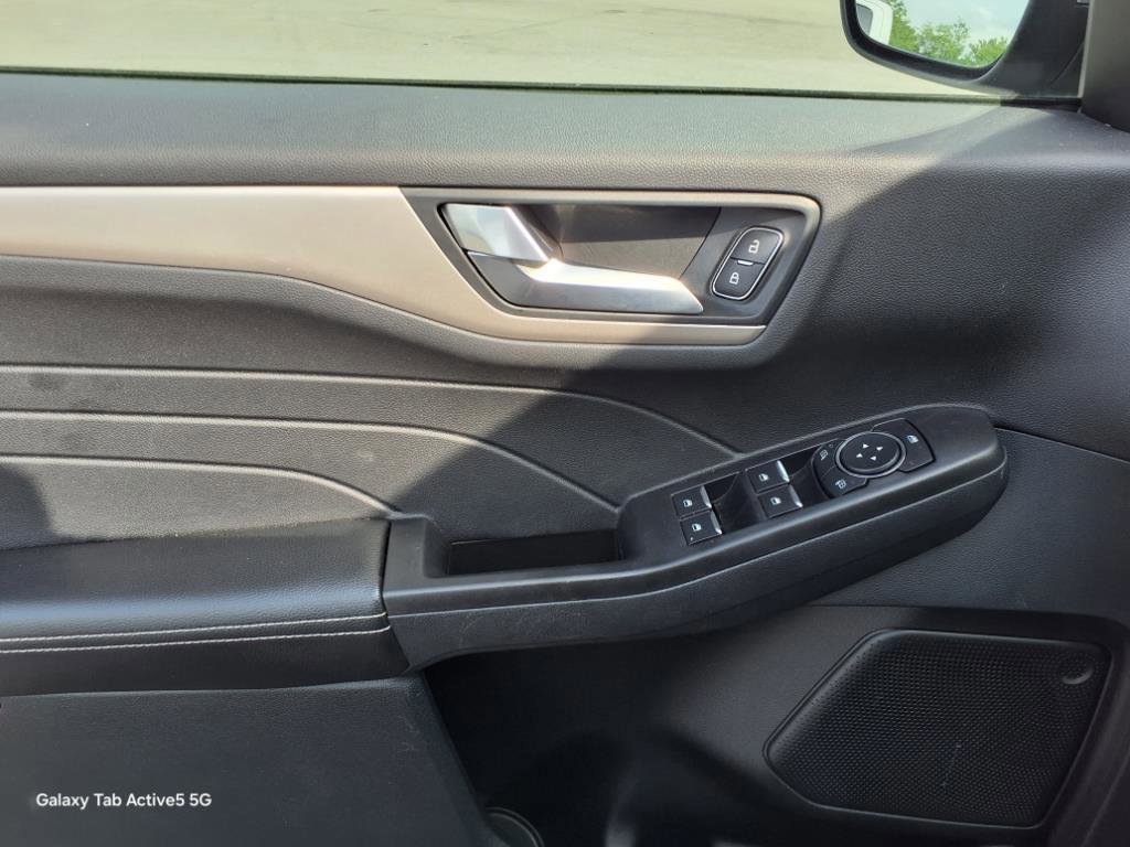 Certified 2022 Ford Escape SEL image 32