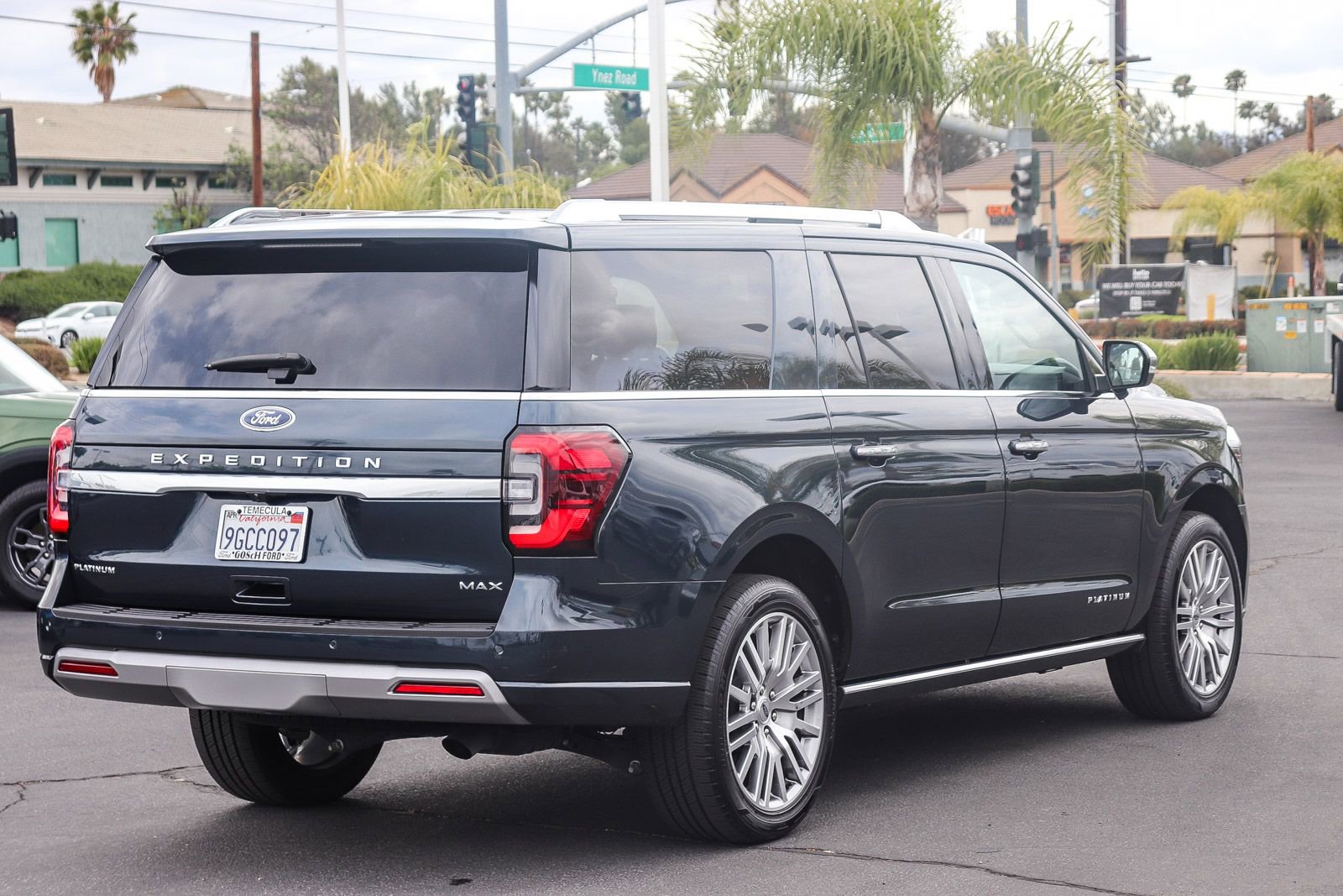 Certified 2023 Ford Expedition Max Platinum AWD/4WD image 4