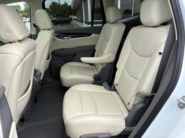 Used 2024 Cadillac XT6 Premium Luxury w/ Technology Package AWD/4WD image 19