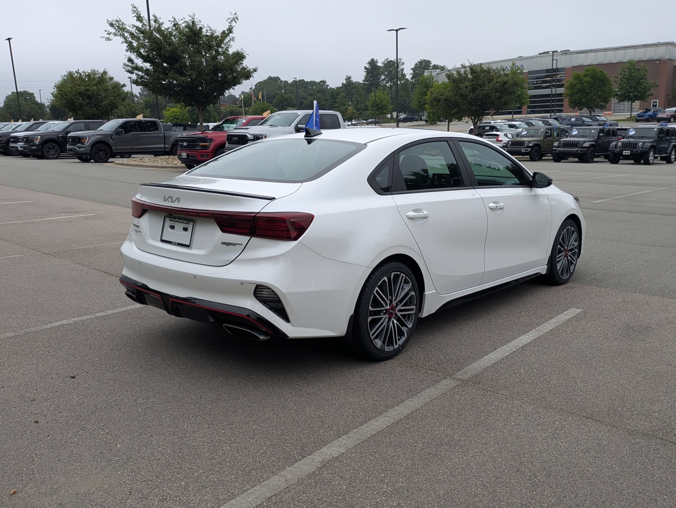 Used 2023 Kia Forte GT w/ GT2 Package FWD image 4
