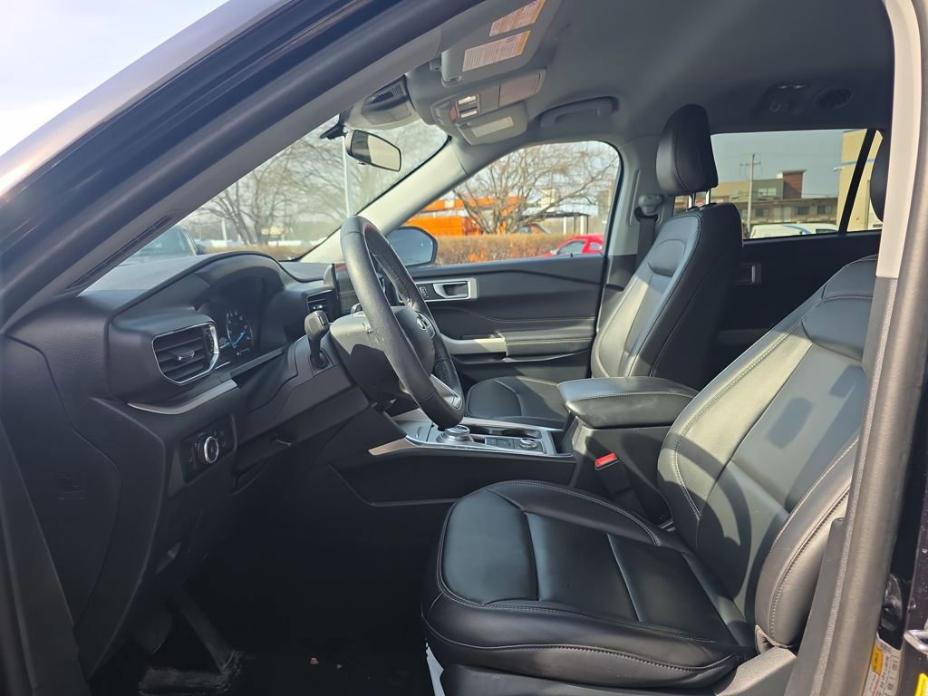 Certified 2024 Ford Explorer XLT w/ Equipment Group 202A image 18