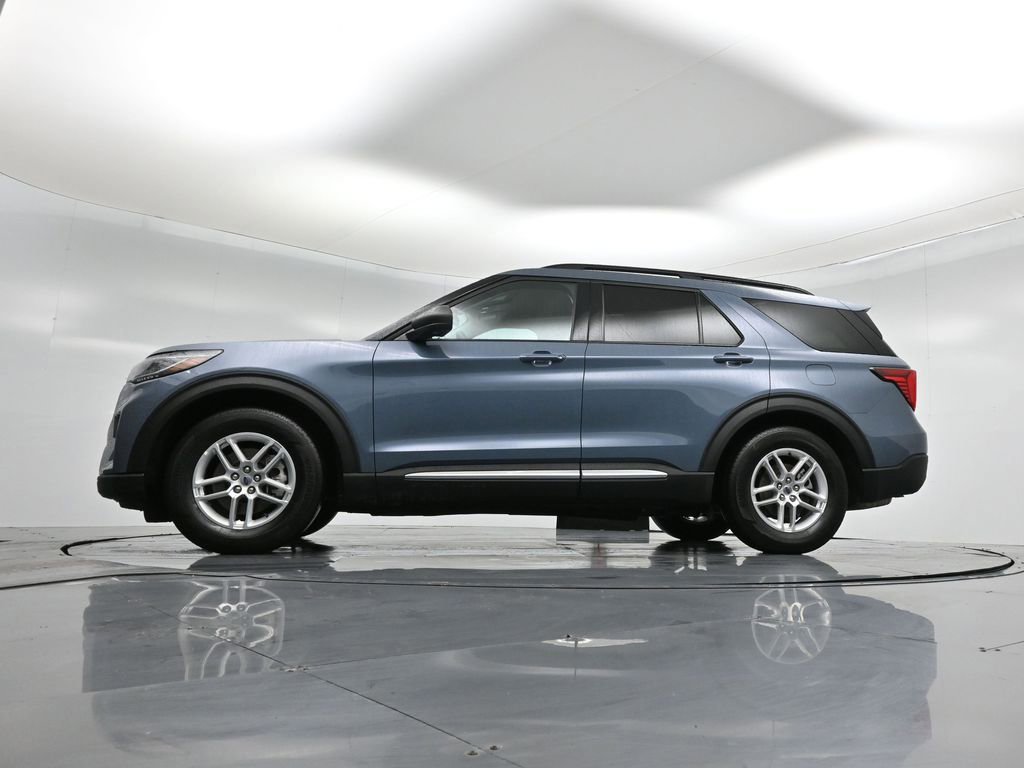Certified 2025 Ford Explorer Active image 23