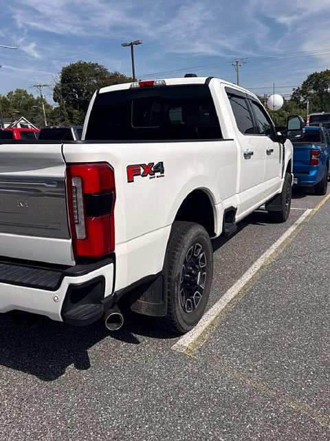 Certified 2024 Ford F250 Platinum w/ FX4 Off-Road Package AWD/4WD image 14