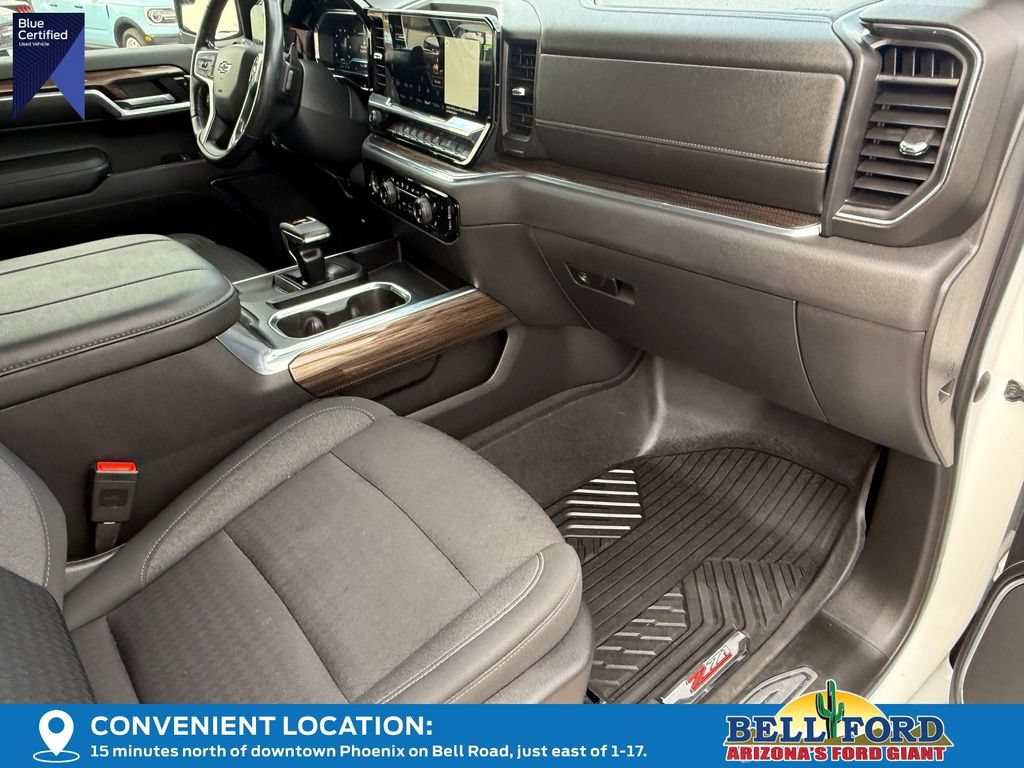 Used 2023 Chevrolet Silverado 1500 RST w/ Z71 Off-Road Package AWD/4WD image 6