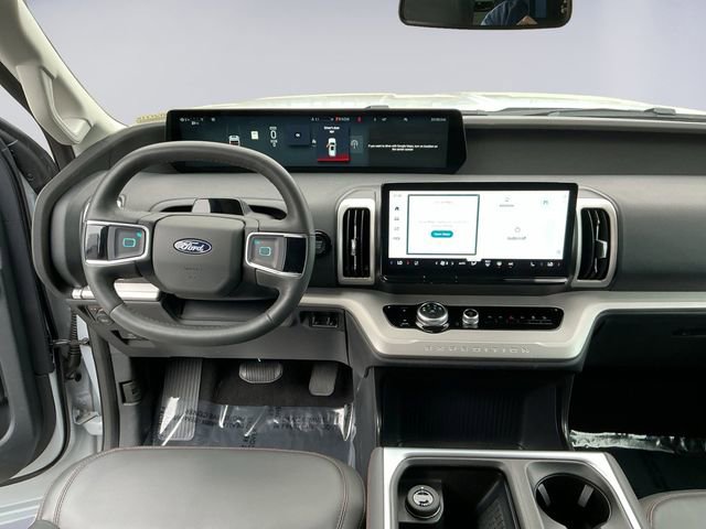 Certified 2025 Ford Expedition Active AWD/4WD image 10