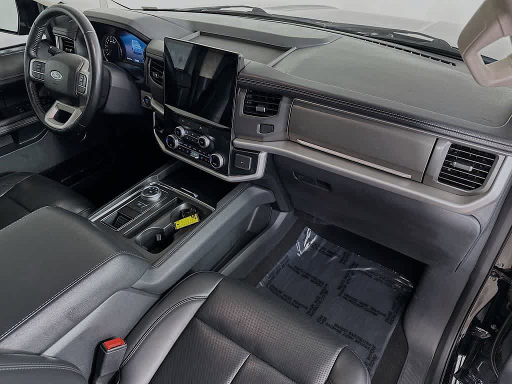 Certified 2024 Ford Expedition XLT RWD image 34