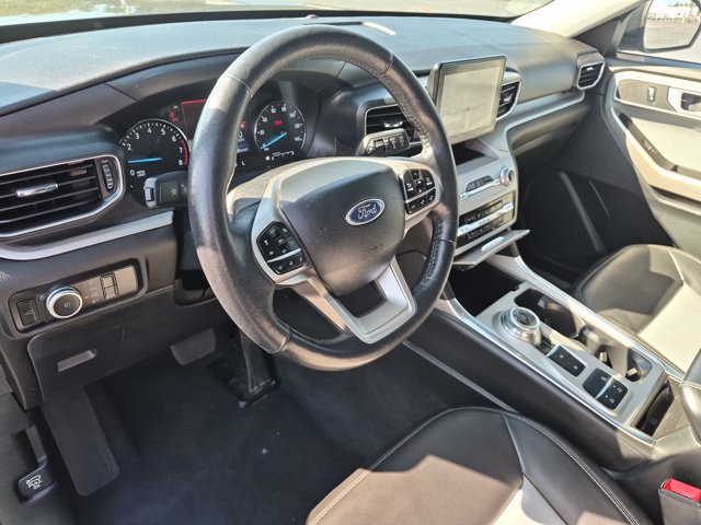 Certified 2023 Ford Explorer XLT w/ Equipment Group 202A RWD image 17