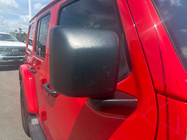 Used 2021 Jeep Wrangler Unlimited Sahara AWD/4WD image 5