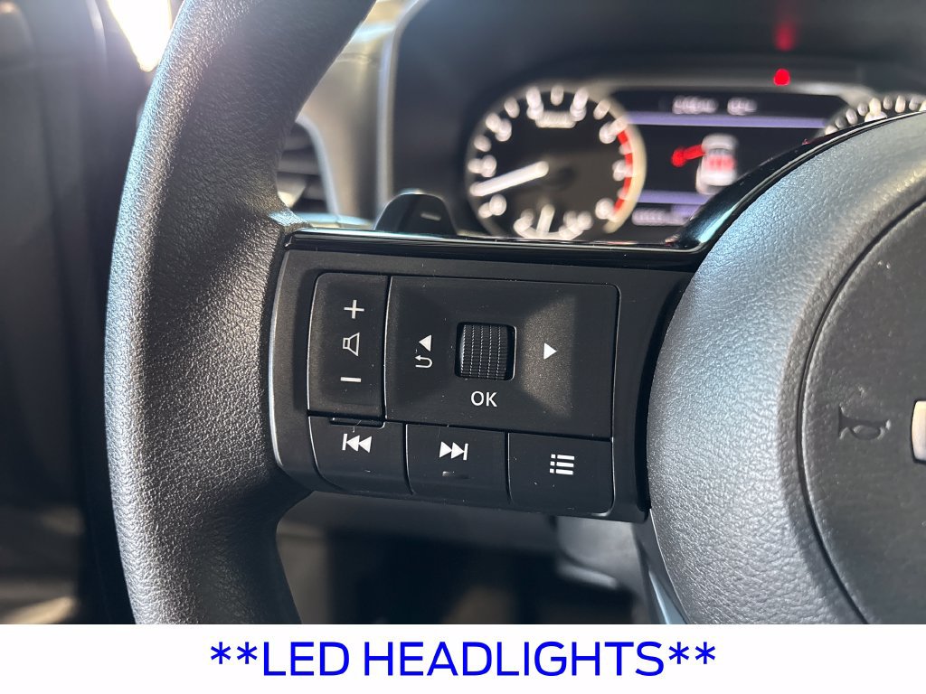 Used 2023 Nissan Rogue SV FWD image 18