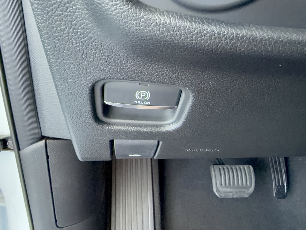 Used 2025 Jeep Grand Cherokee L Laredo image 30