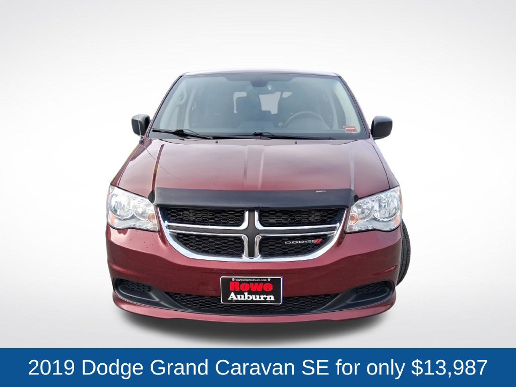 Used 2019 Dodge Grand Caravan SE w/ UConnect Hands-Free Group FWD image 2