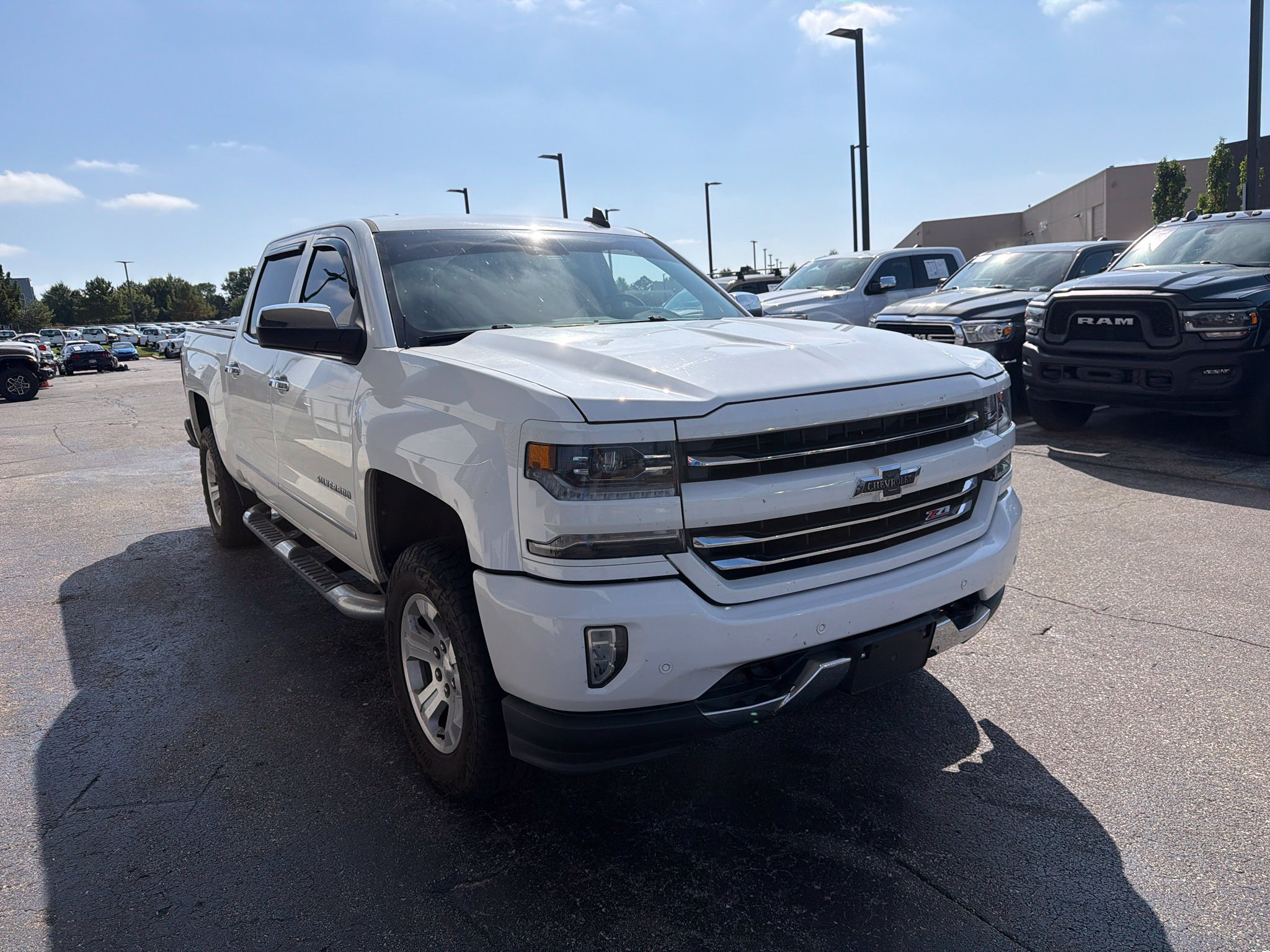 Used 2018 Chevrolet Silverado 1500 LTZ Z71 w/ LTZ Plus Package AWD/4WD image 4