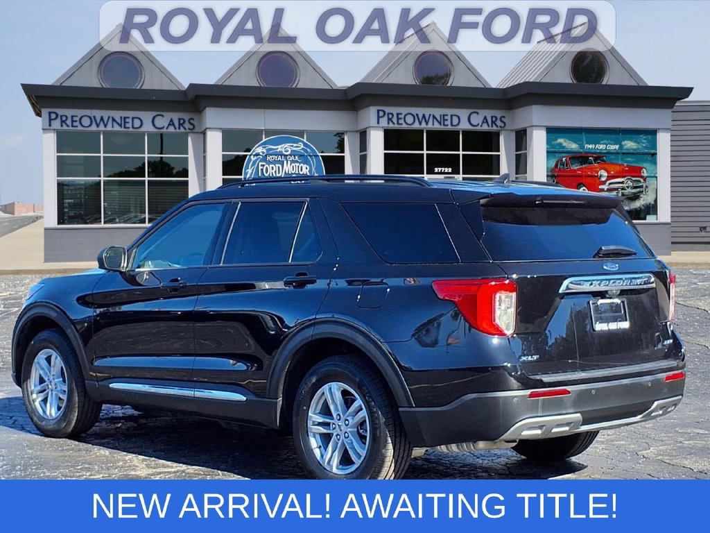 Certified 2023 Ford Explorer XLT w/ Equipment Group 202A AWD/4WD image 2