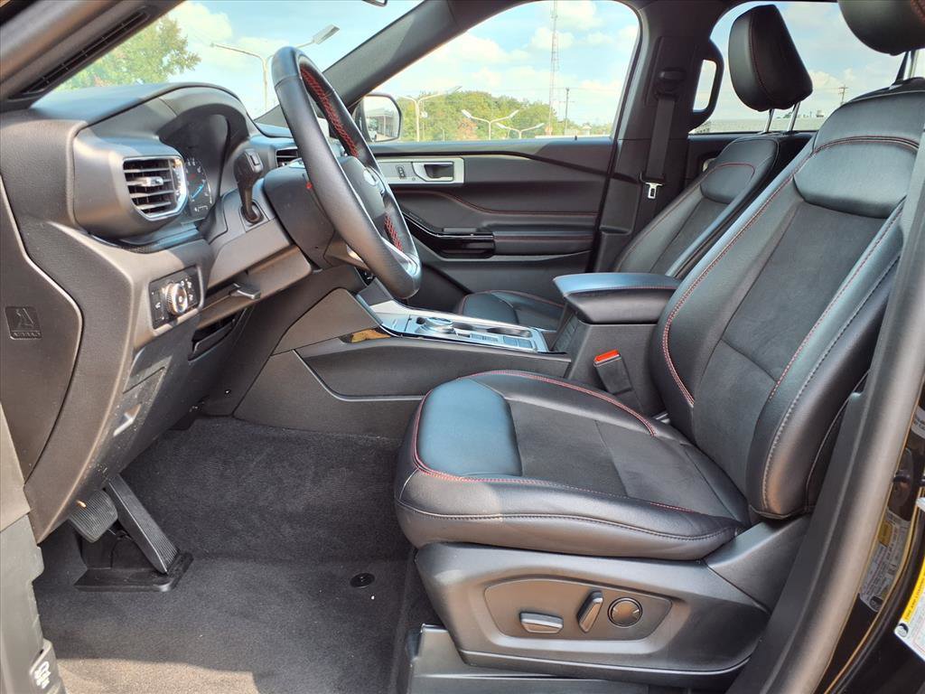 Certified 2023 Ford Explorer ST-Line w/ Class IV Trailer Tow Package image 3