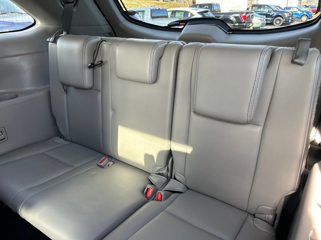 Used 2018 Toyota Highlander XLE w/ Carpet Mat Package (TMS) image 11