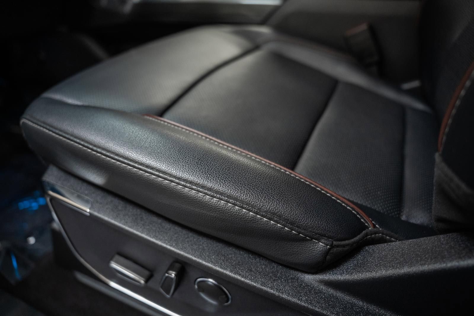 Certified 2023 Ford F150 Lariat w/ Equipment Group 502A High image 41