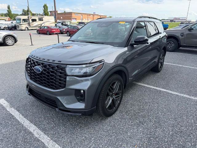 Certified 2025 Ford Explorer ST-Line w/ ST-Line Street Pack AWD/4WD image 4