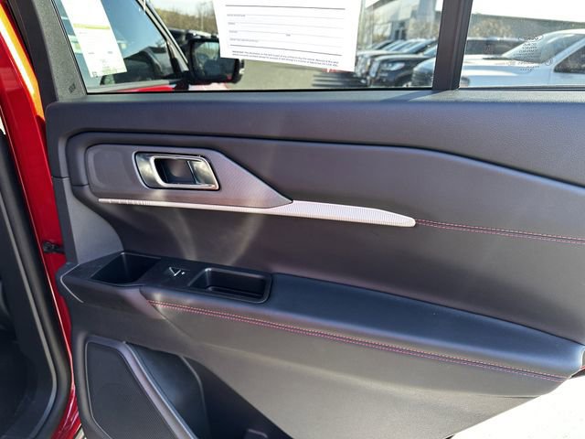 Certified 2025 Ford Explorer ST-Line w/ ST-Line Street Pack image 42