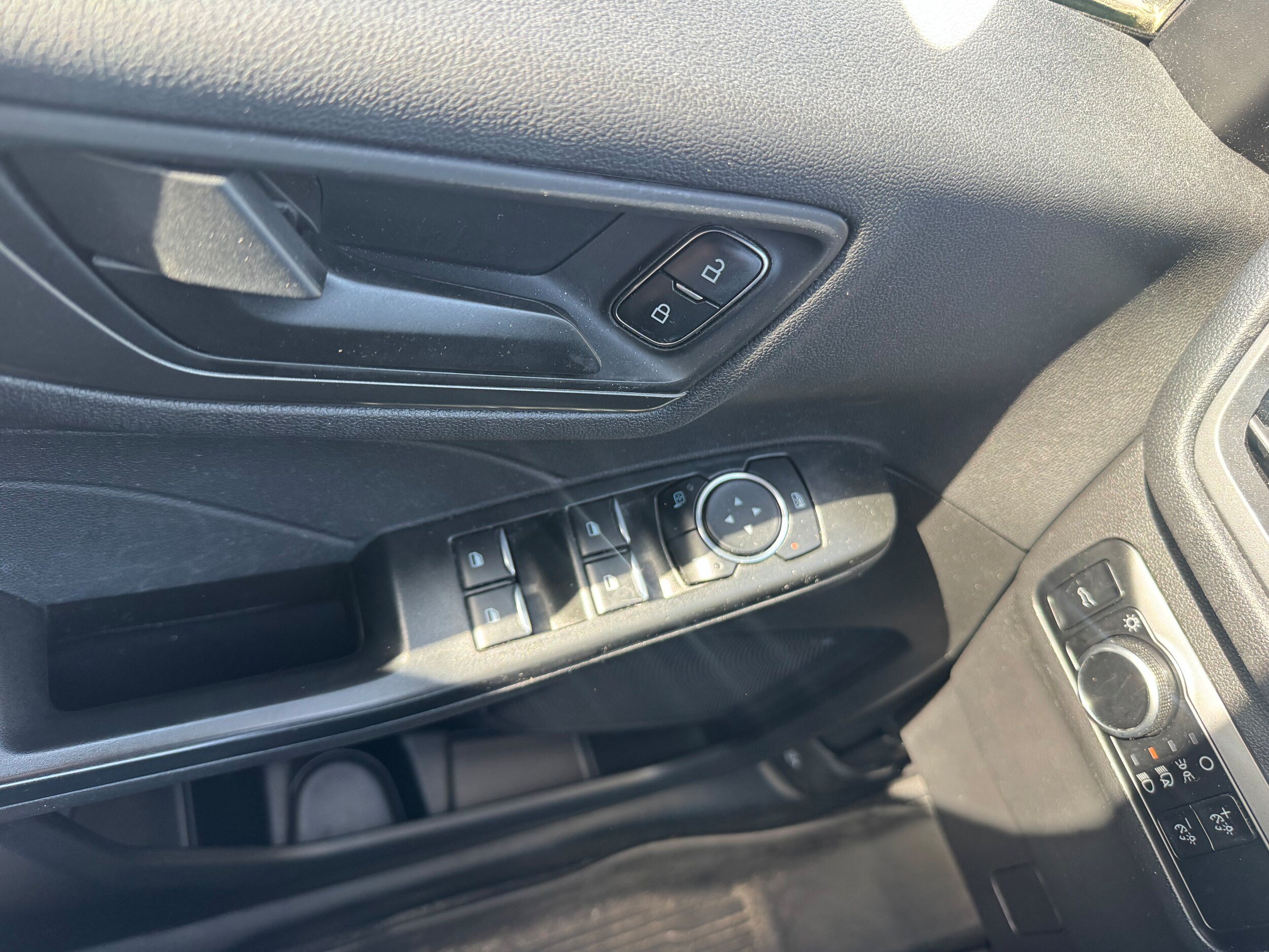 Certified 2024 Ford Escape Active AWD/4WD image 19