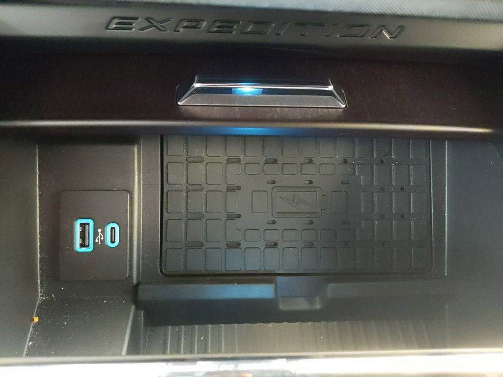 Certified 2024 Ford Expedition Max Platinum AWD/4WD image 28