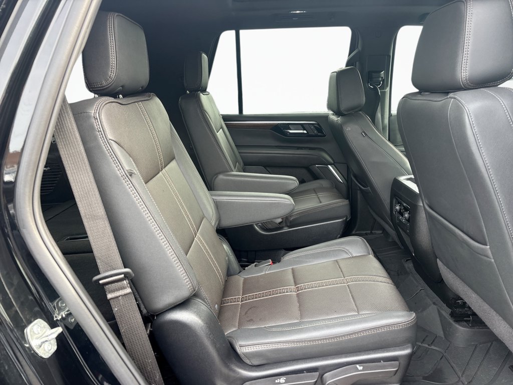 Used 2025 Chevrolet Tahoe High Country w/ Sun And Tow Package AWD/4WD image 17