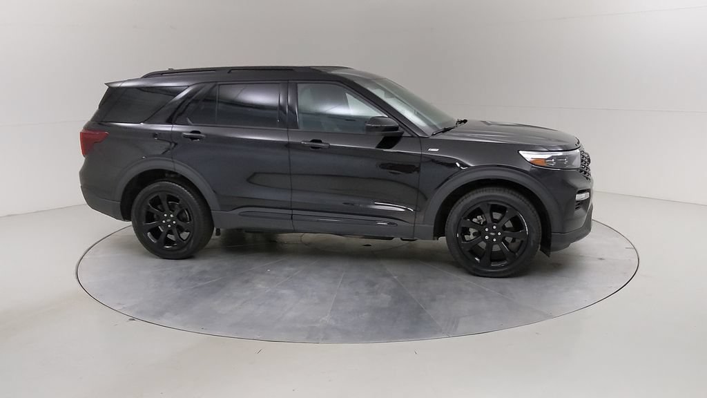 Certified 2023 Ford Explorer ST-Line AWD/4WD image 12