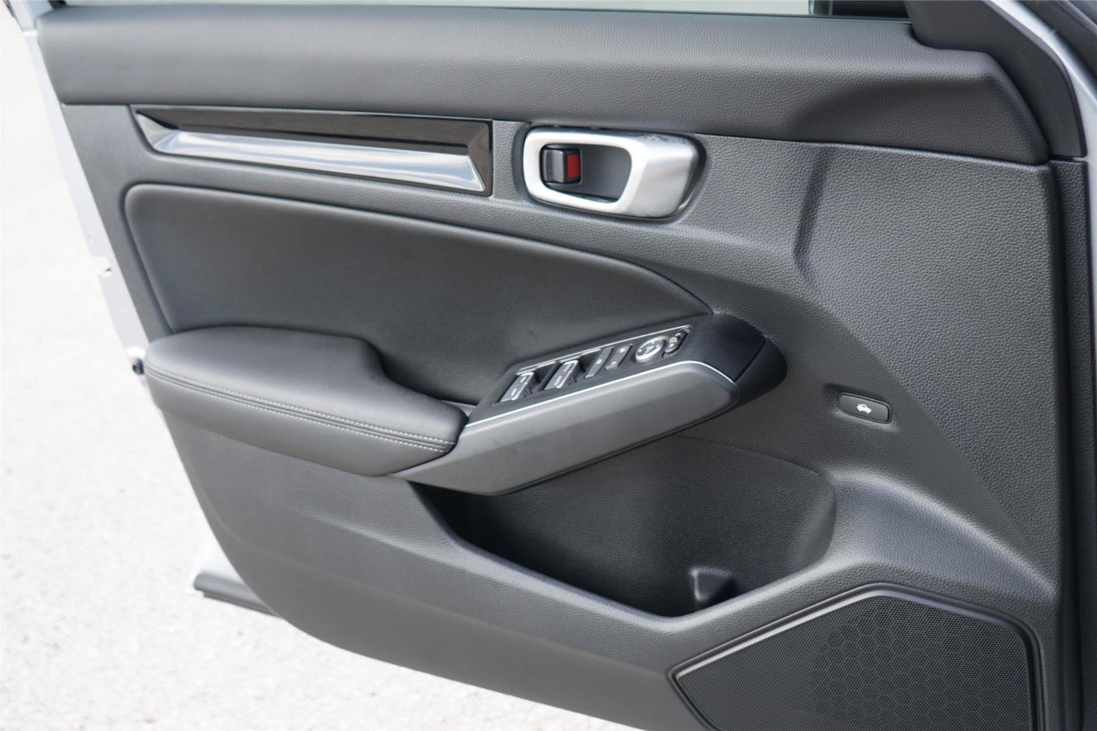Used 2024 Honda Civic Touring image 18